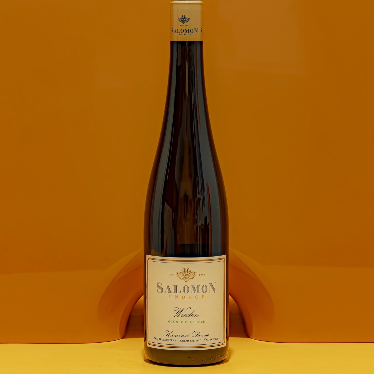 Salomon Undhof Wieden Grüner Veltliner 2024 bottle